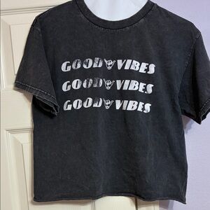 Women's Black 'Good Vibes' Short Sleeve Tee